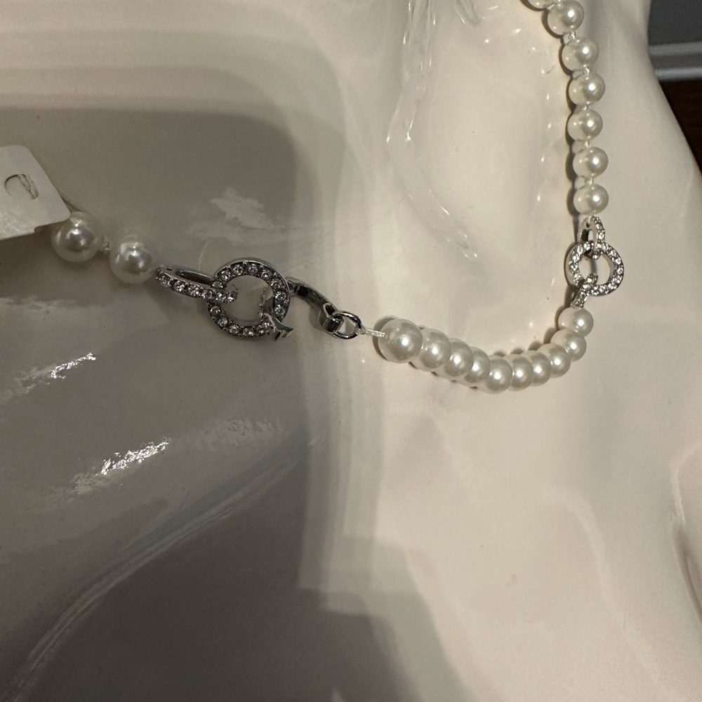 NWT Lauren by Ralph Lauren Faux Pearl and Rhinestone Necklace - Picture 3 of 3